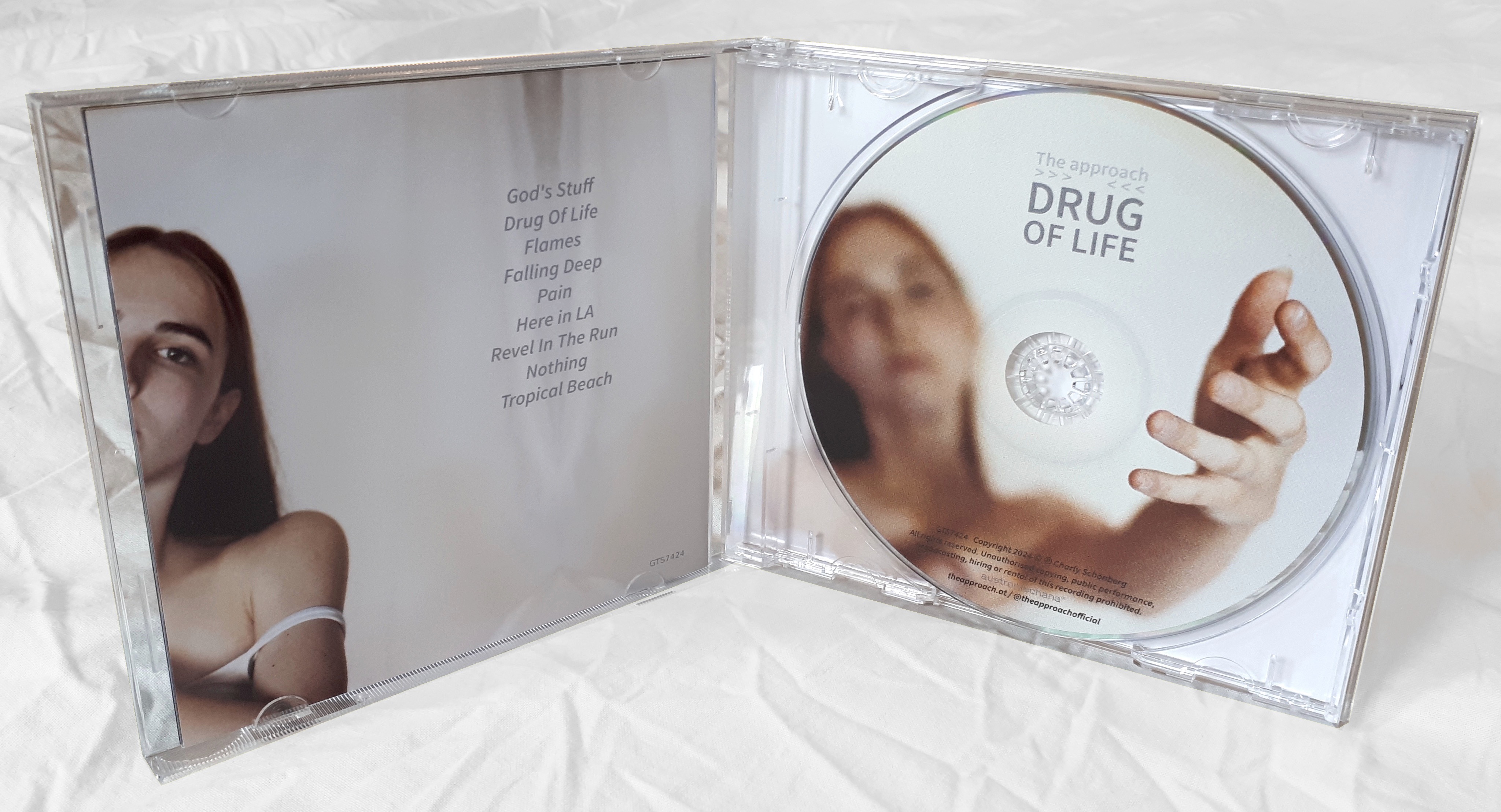 Album_Drug of Live_CD and Booklet